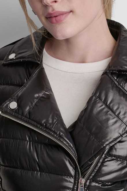 700948599443_photo4